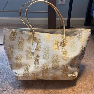 Francesca’s pineapple tote